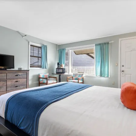 The Lighthouse Inn & Suites