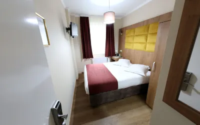 太陽酒店 鄰近聖博尼法斯街的酒店