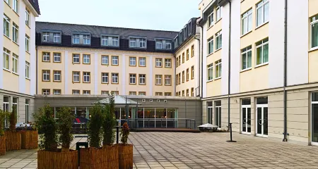 Victor's Residenz-Hotel Gera Отели в г. Цайц