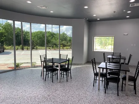 Scottish Inns and Suites Scarsdale Отели рядом с достопримечательностью «Космический центр в Хьюстоне»