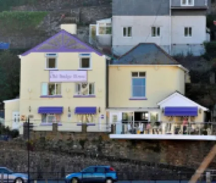 เดอะ โอลด์ บริจ เฮาส์