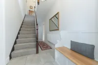 Borrowfield Lodge Hotels in Stanley Common