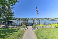 Lakefront Granbury Home, Boat Dock on-Site! - Hot Tub