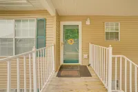 3 Mi to Branson Strip: Condo w/ Balcony! - 3-Star