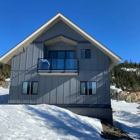 Big Bear Chalet, modern home on Mount Washington