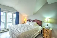Idyllic Wintergreen Condo w/ Resort Amenities - balcony