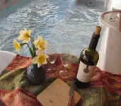 Sundance Pet friendly log cabin with hot tub wifi gas grill waterfall hiking