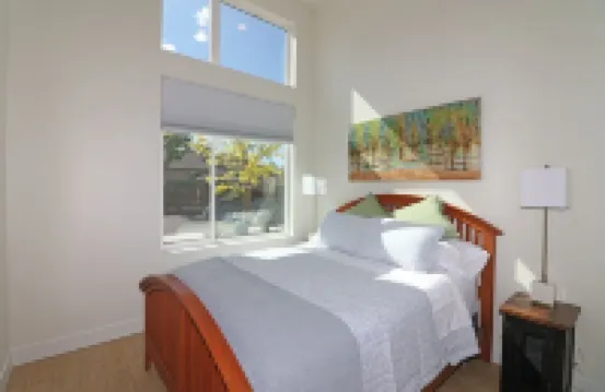 Tranquil Modern Haven 2 Bedroom Home