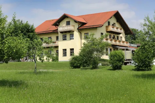 Schätzlhof - Christian Josef und Christian jun. Schätzl Hotels in Thurmansbang