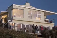 Whalesong Lodge Hotels in Gansbaai