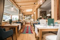 Berghotel - Sexten Hotels in Moos