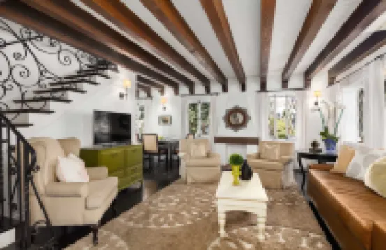 荷里活西部查理公寓