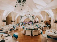 Les Chambres de l'Abbaye Hotels in Saintes