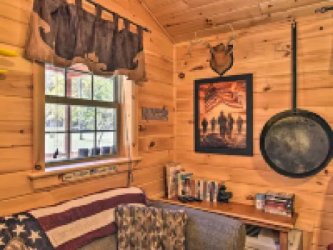 帕森斯忠誠小屋配有火坑！ 塔克縣酒店