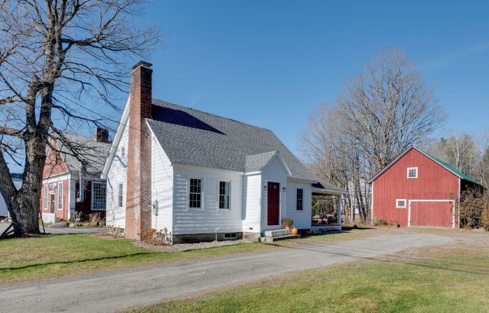 Walk to Village! Family-Friendly Gem in East Burke