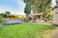 6 Mi to Autzen Stadium: Family Home w/ Hot Tub!