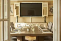 The Royal Oak, Yattendon فنادق في Midgham