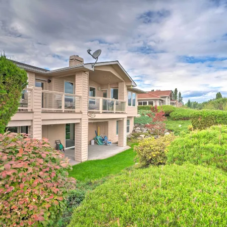 Manson Villa w/ Hot Tub ~ 1 Mi to Wineries!