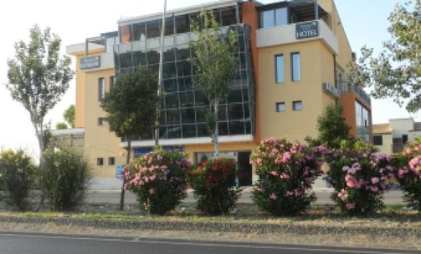 Erasmus Hotel - Housity