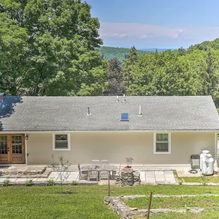 Modern NY Home w/ Views by Hudson Valley Hiking!