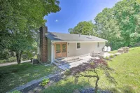 Modern NY Home w/ Views by Hudson Valley Hiking! - WiFi