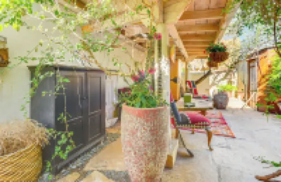 Centrally Located Santa Fe Studio Near Town!