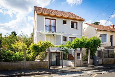 Résidence Artemis Paris Orly Aéroport Отели в г. Монжерон