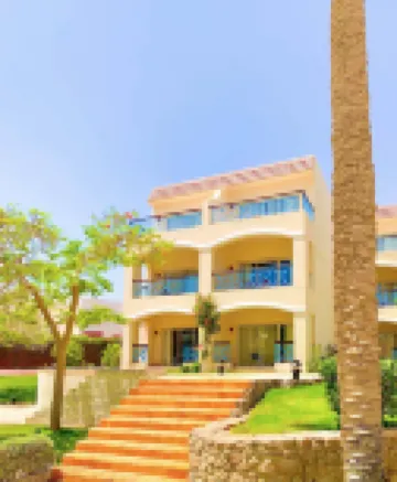 Ivy Cyrene Island Aqua Park Resort Hotels near Coral Sea Sensitori Pontoon