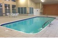 Comstock Inn & Conference Center - piscina