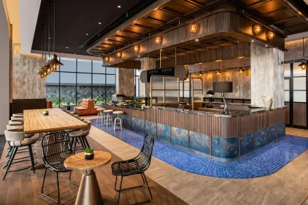 Porta by Ambarrukmo Отели рядом с достопримечательностью «Air Mancur IRJ RSUP Dr. Sardjito»