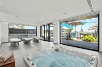 머큐어 라나카 비치 리조트