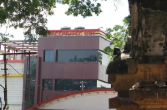 謝默易飯店 住宿飯店