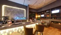 EXchange Hotel Vancouver - bar