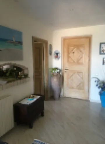 Lovely apartment with private pool 100 meters from the beach