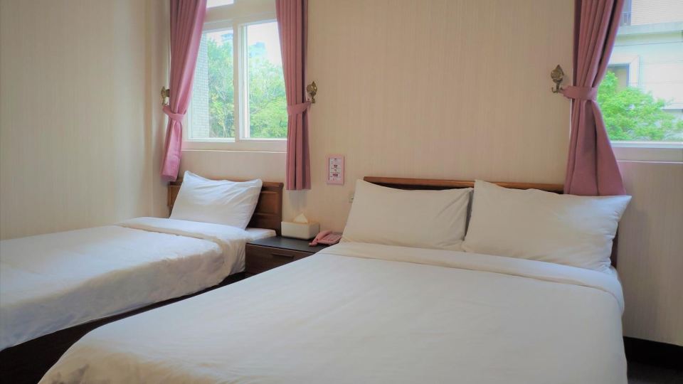 Rich Zone Hotel