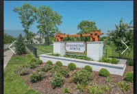 Gallatin Gem Sleeps 10 + Pool & Music Nearby