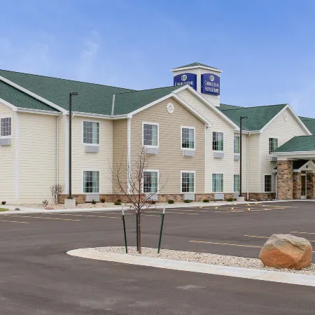 Cobblestone Hotel & Suites Pulaski/Green Bay