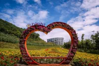 High One Condo Hill Condo