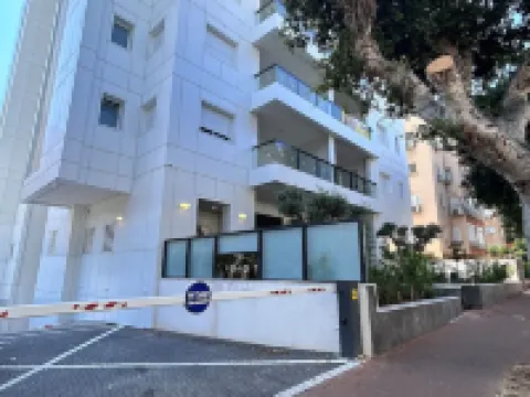 Sea Breeze Netanya Retreat by Sea N' Rent Hotels in HaSharon