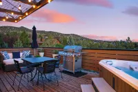 Hat Rock Loop by AvantStay Secluded Powell Butte Escape w Hot Tub Views