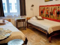 Kolory Guest House Các khách sạn gần Đền thờ Remuh