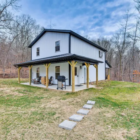 Modern Salineville Cabin on 13 Acres w/ Fire Pit!