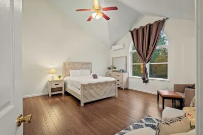 Birch Hollow Cozy Poconos Home w/ Fireplace, Soaking Tub & Kids Play Area