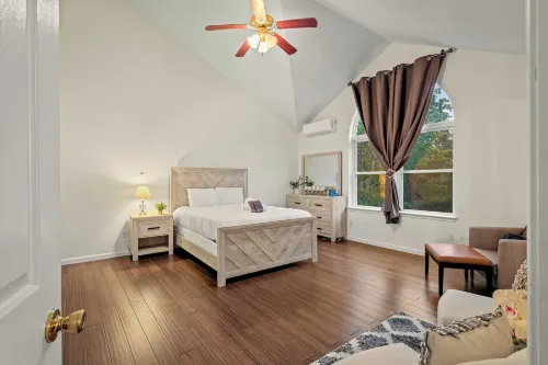 Birch Hollow Cozy Poconos Home w/ Fireplace, Soaking Tub & Kids Play Area