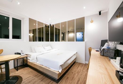 진주 에이스 대표 이미지