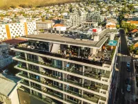 Latitude Aparthotel by Totalstay - Sea View