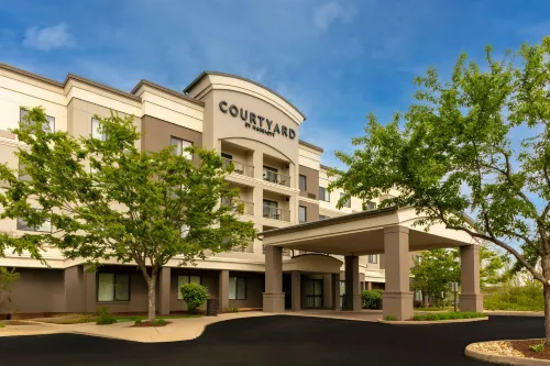 Courtyard Pittsburgh Greensburg Hotels in Hempfield Township
