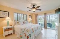 Private Tropical Beach White Sand-No Stairs-King Bed-Heated Pool- Superfast WiFi Hotels in Key Colony Beach