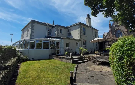 The Glenerne Guest House