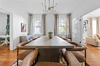 Stylish 3BR Retreat w Porch and garden Hotels in Columbus